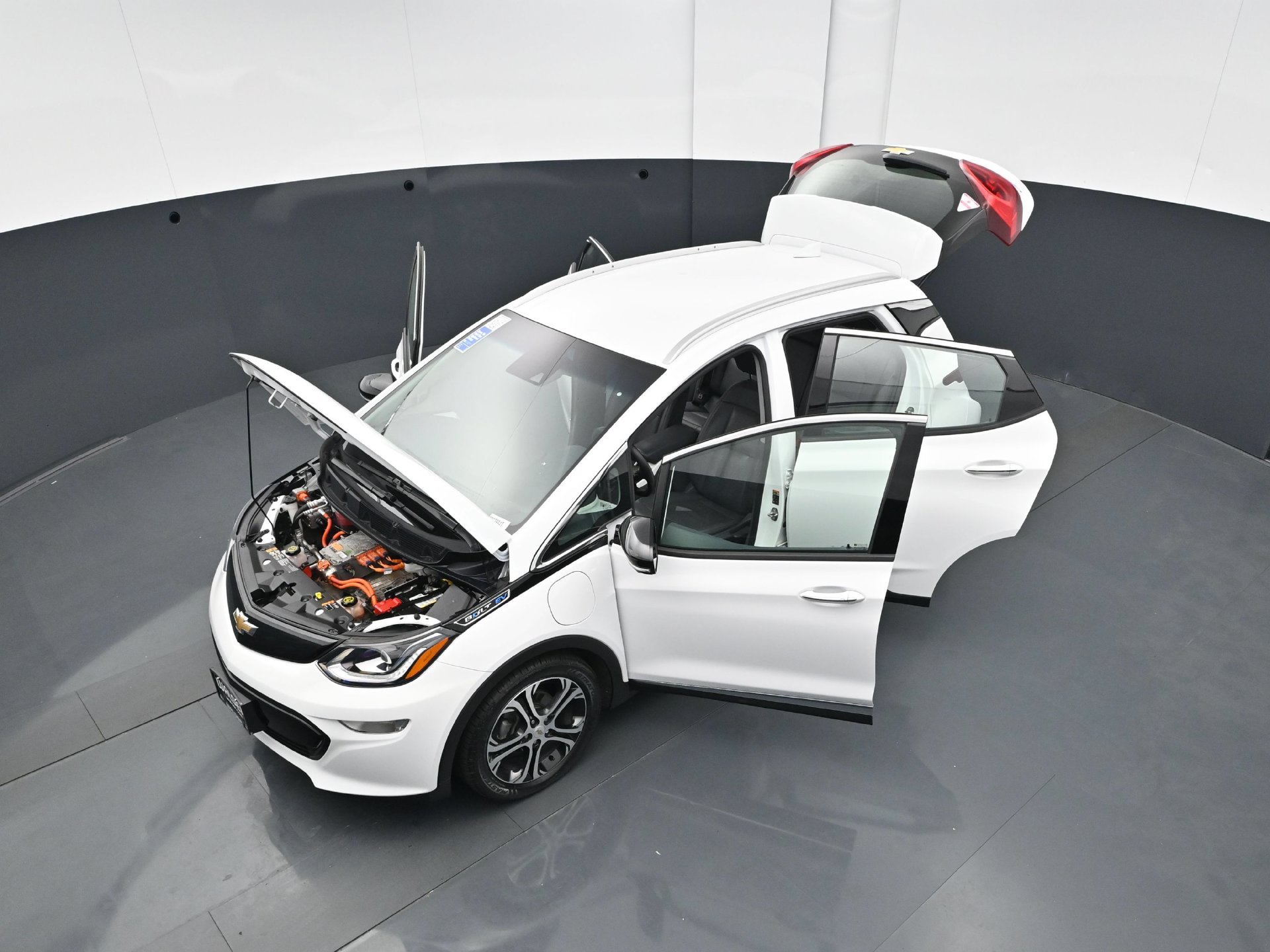 Used 2019 Chevrolet Bolt Premier w/ Infotainment Package FWD image 38