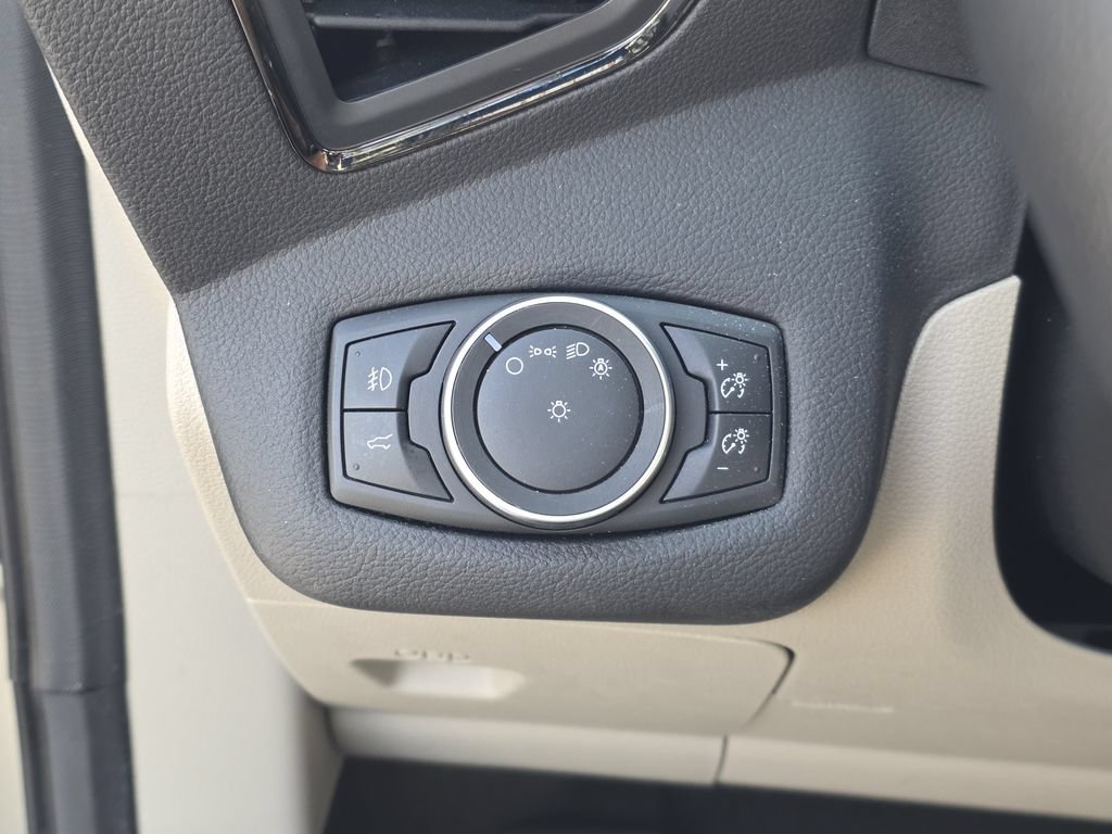 Used 2017 Ford Escape Titanium FWD image 22