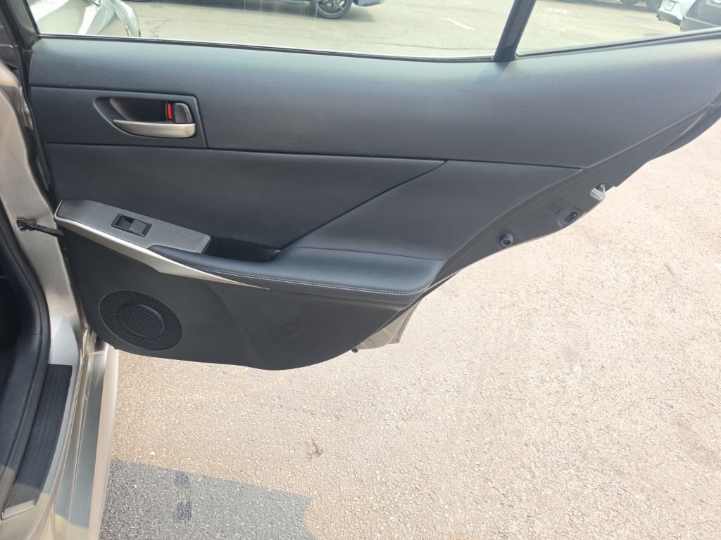 Used 2019 Lexus IS 300 F Sport AWD/4WD image 31