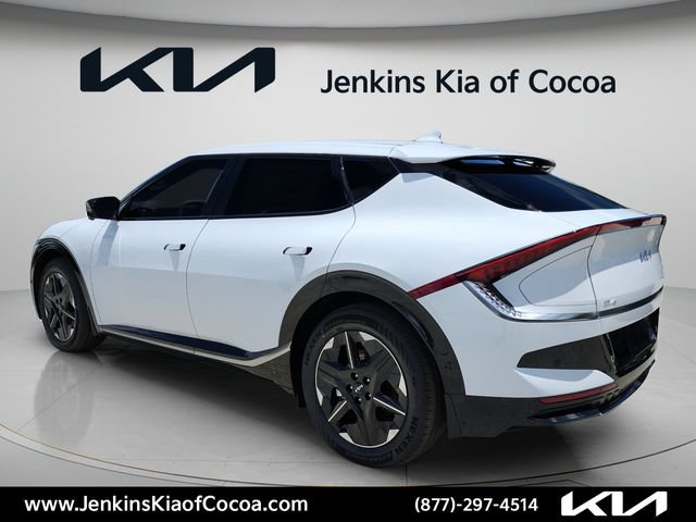 New 2026 Kia EV6 Wind RWD image 8