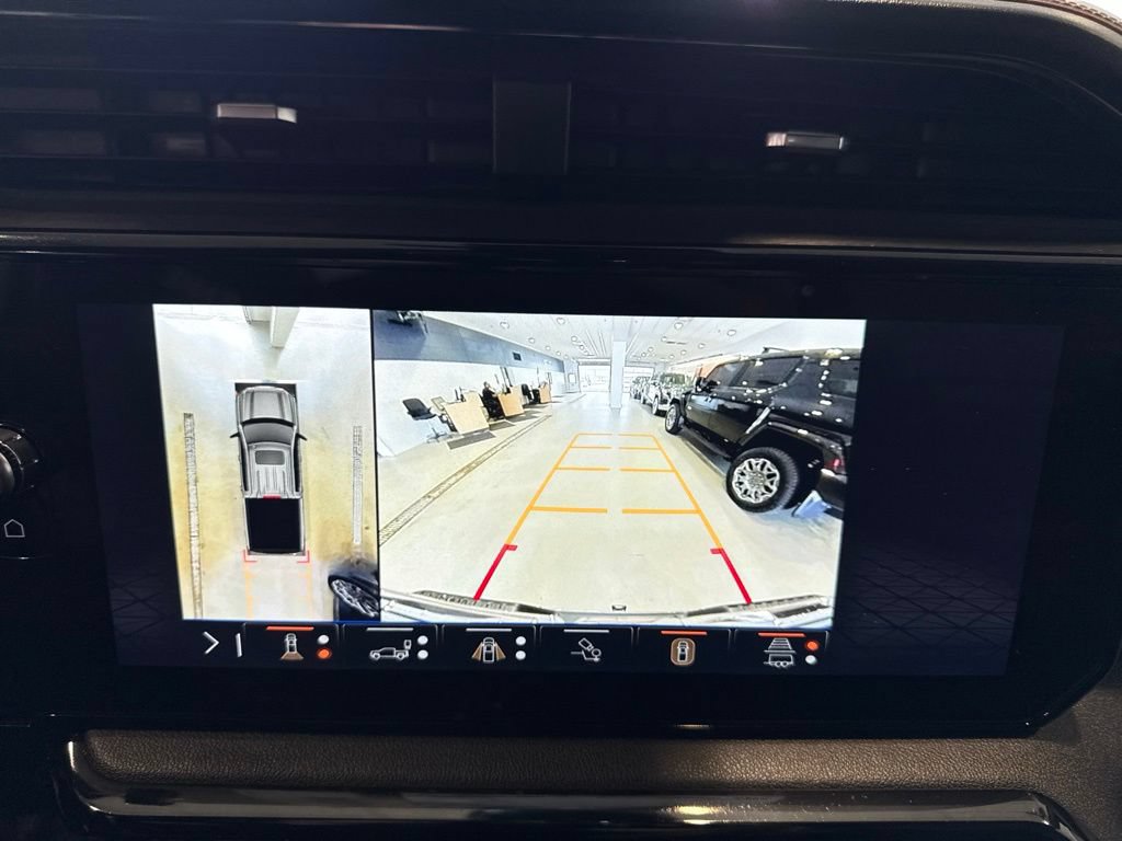 Used 2025 GMC Sierra 1500 AT4 w/ AT4 Premium Package AWD/4WD image 35