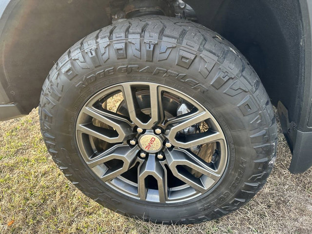 Used 2021 GMC Sierra 1500 AT4 w/ AT4 Value Package image 14