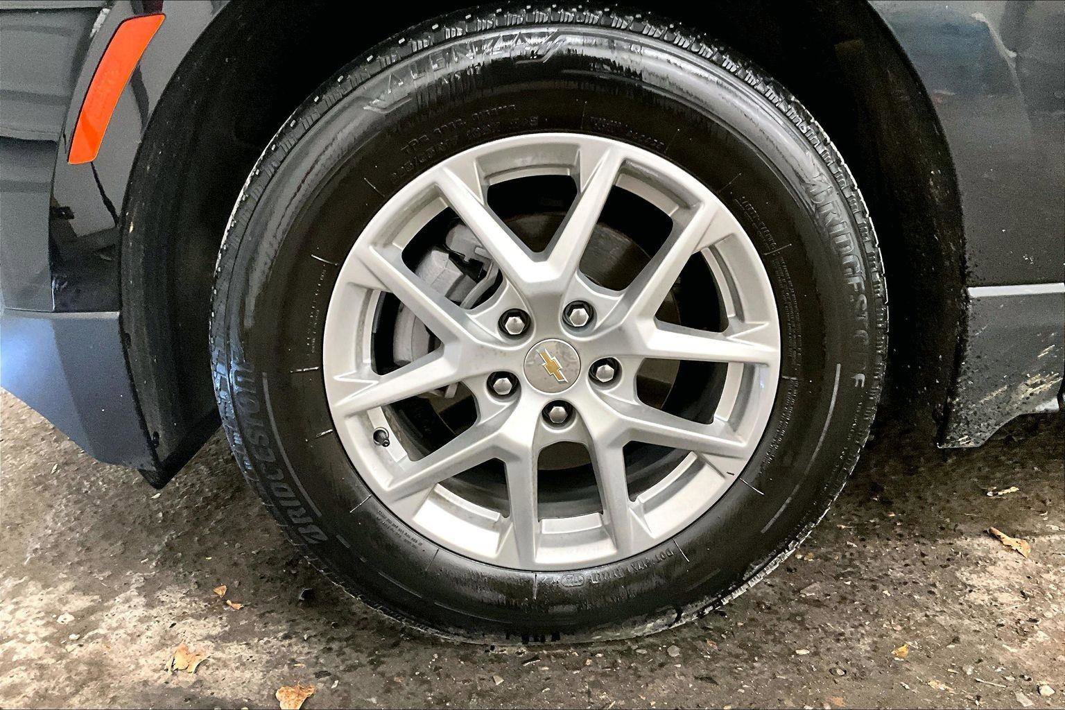 Used 2024 Chevrolet Equinox LS image 8