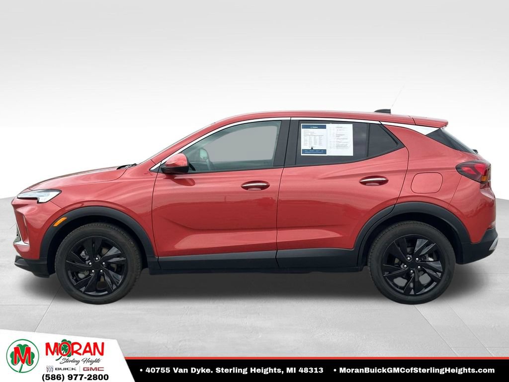 Certified 2024 Buick Encore GX Preferred FWD image 2