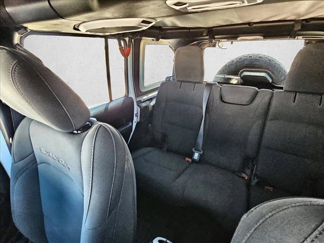 Used 2018 Jeep Wrangler Unlimited Sahara AWD/4WD image 6