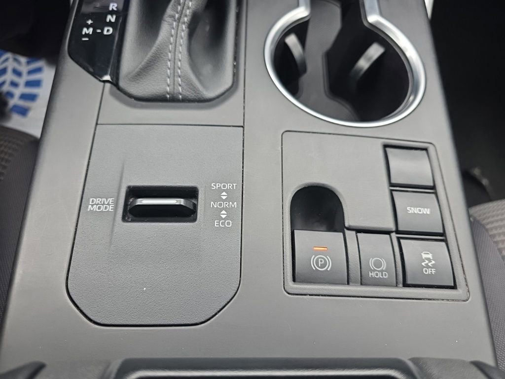Used 2024 Toyota Highlander LE image 30