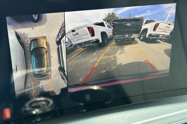 Used 2024 Cadillac Lyriq Sport RWD image 27