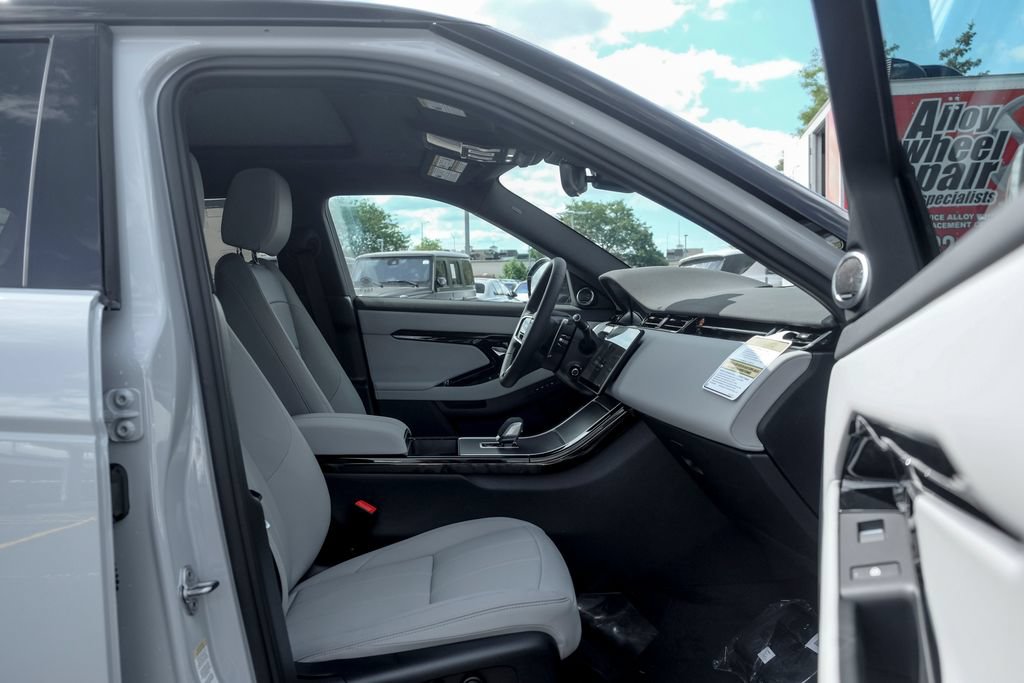 New 2026 Land Rover Range Rover Evoque S AWD/4WD image 21