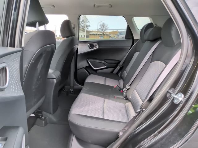 Used 2025 Kia Soul LX image 13