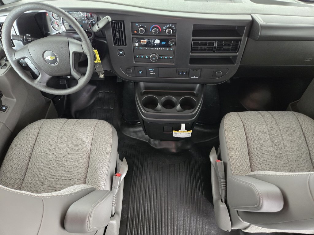 New 2026 Chevrolet Express 2500 w/ Communications Package RWD image 28