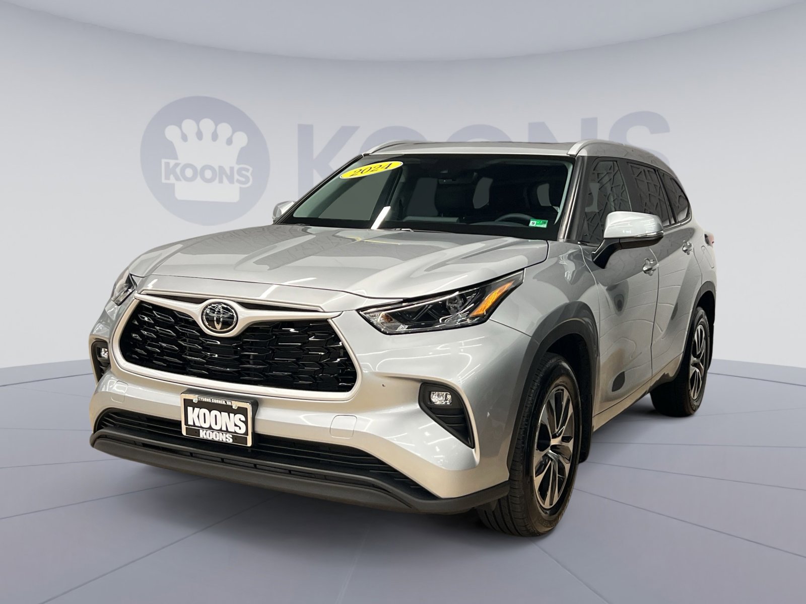 Used 2024 Toyota Highlander XLE