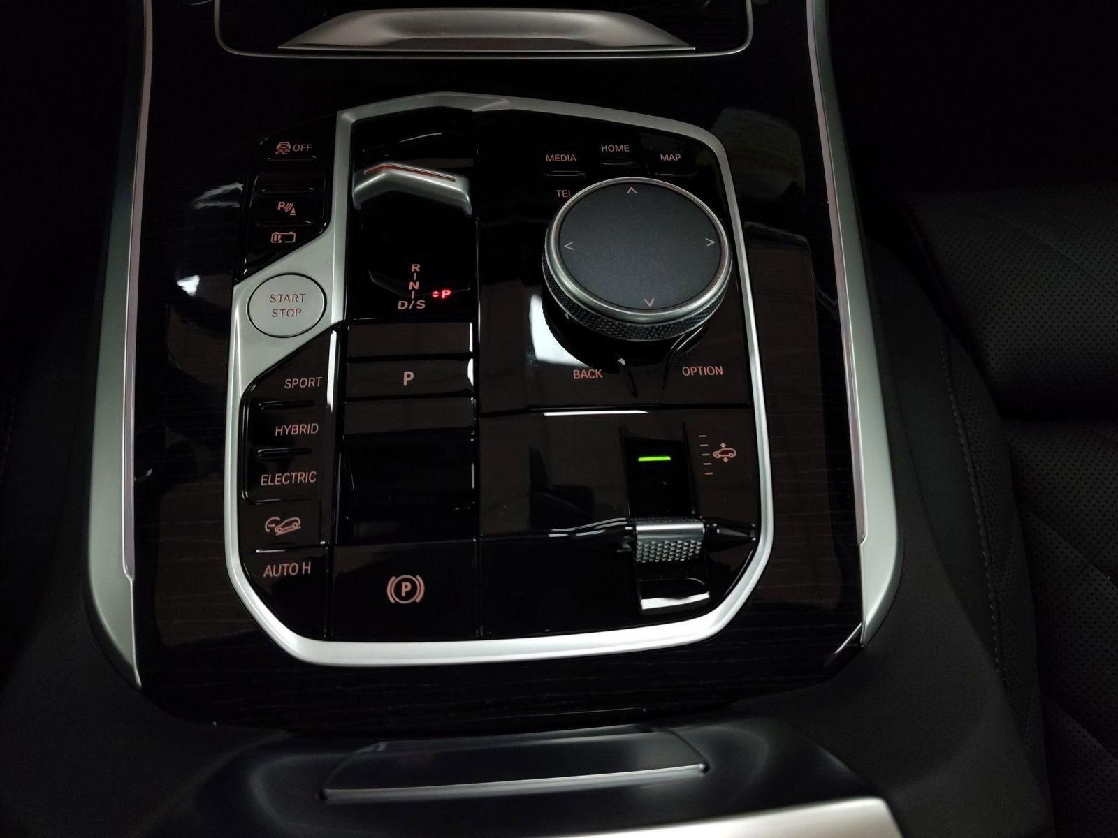 New 2026 BMW X5 xDrive50e image 15