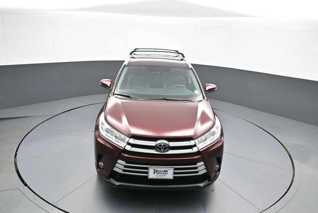 Certified 2019 Toyota Highlander XLE AWD/4WD image 37