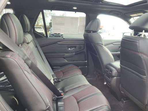 New 2026 Honda Pilot Black Edition image 18