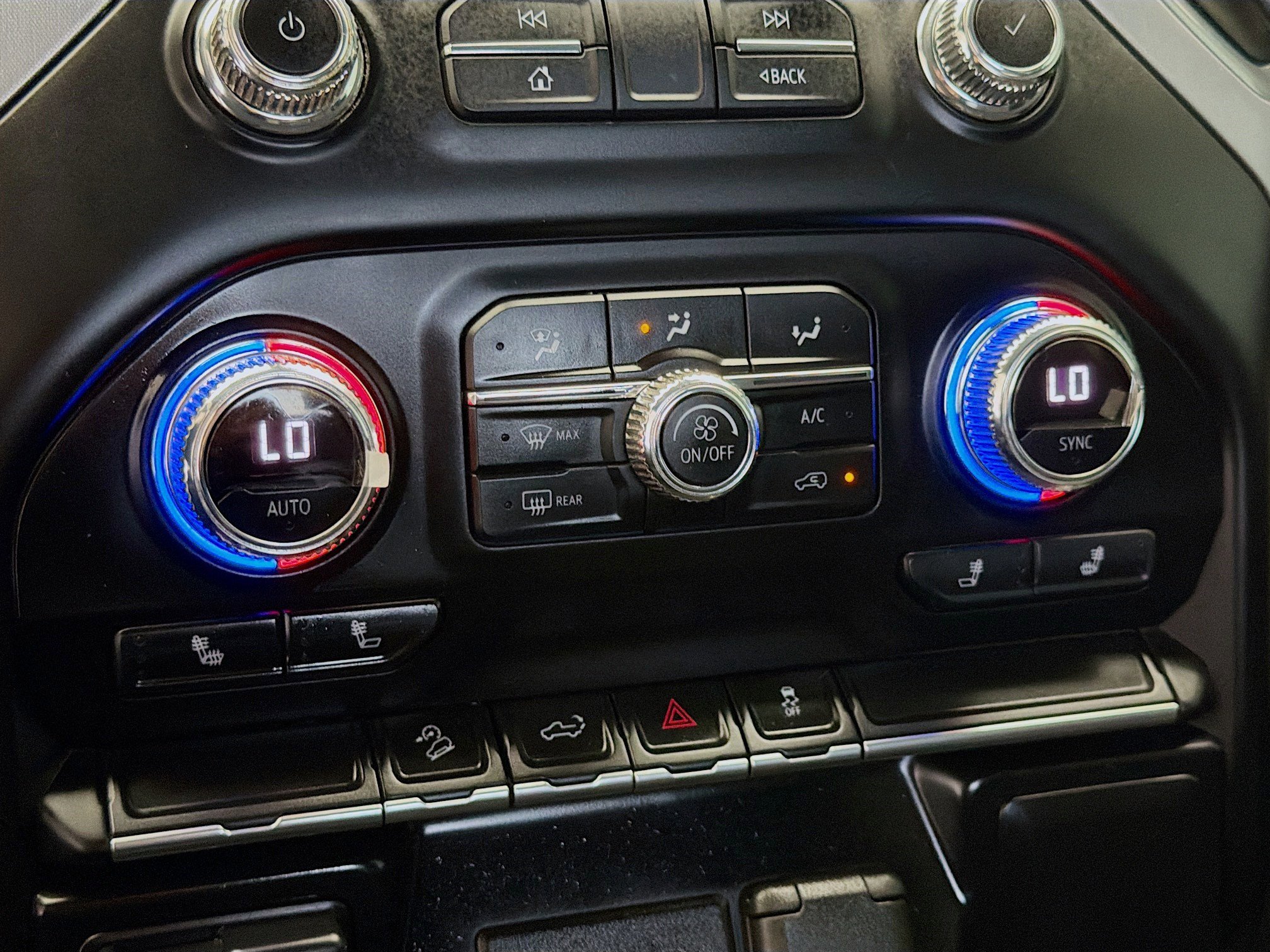 Used 2022 GMC Sierra 2500 SLE w/ SLE Value Package; image 9