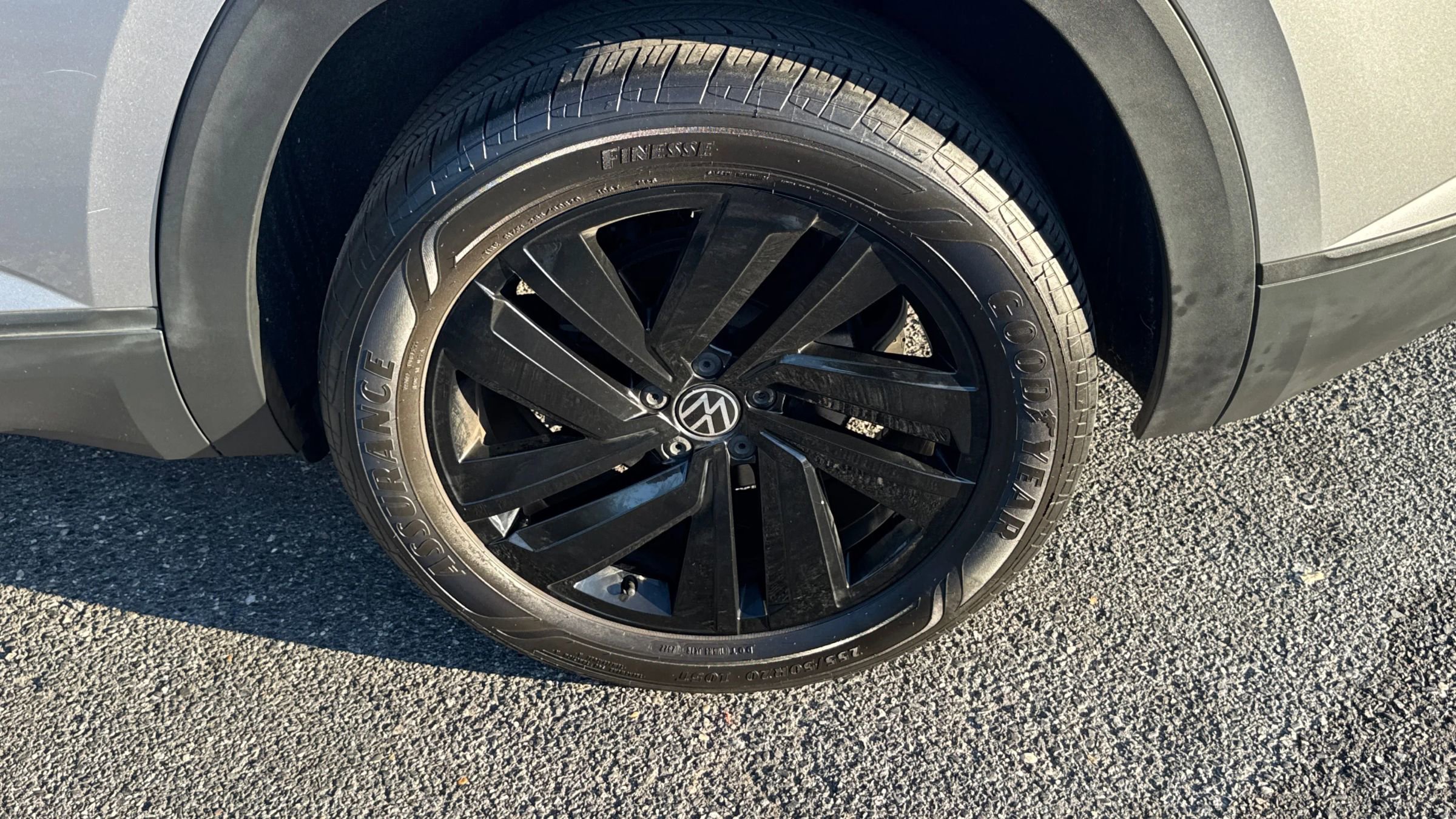 Used 2023 Volkswagen Atlas Cross Sport SE w/ Black Wheel Package image 14