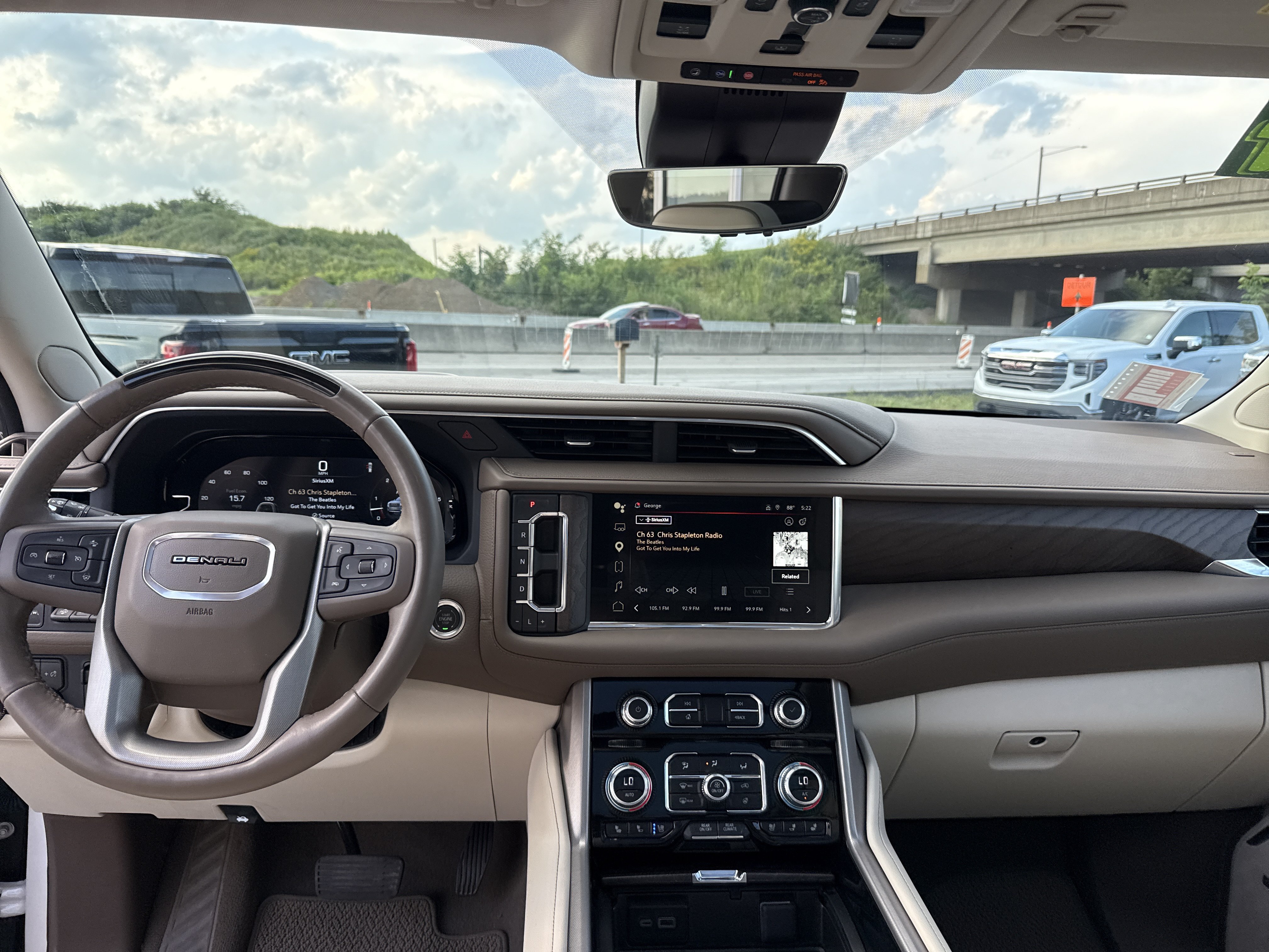 Used 2024 GMC Yukon Denali w/ Denali Reserve Package AWD/4WD image 15