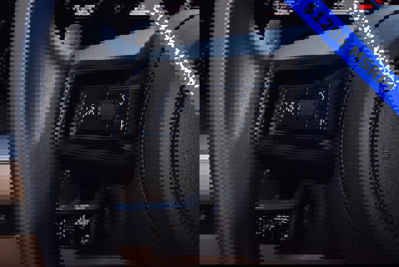 Used 2025 Porsche Cayenne image 23