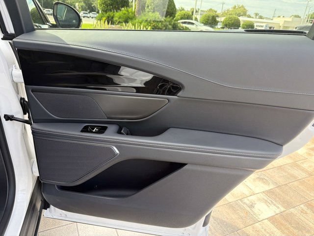 New 2026 Lincoln Nautilus Premier AWD/4WD image 19