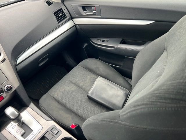 Used 2014 Subaru Outback 2.5i Premium image 10