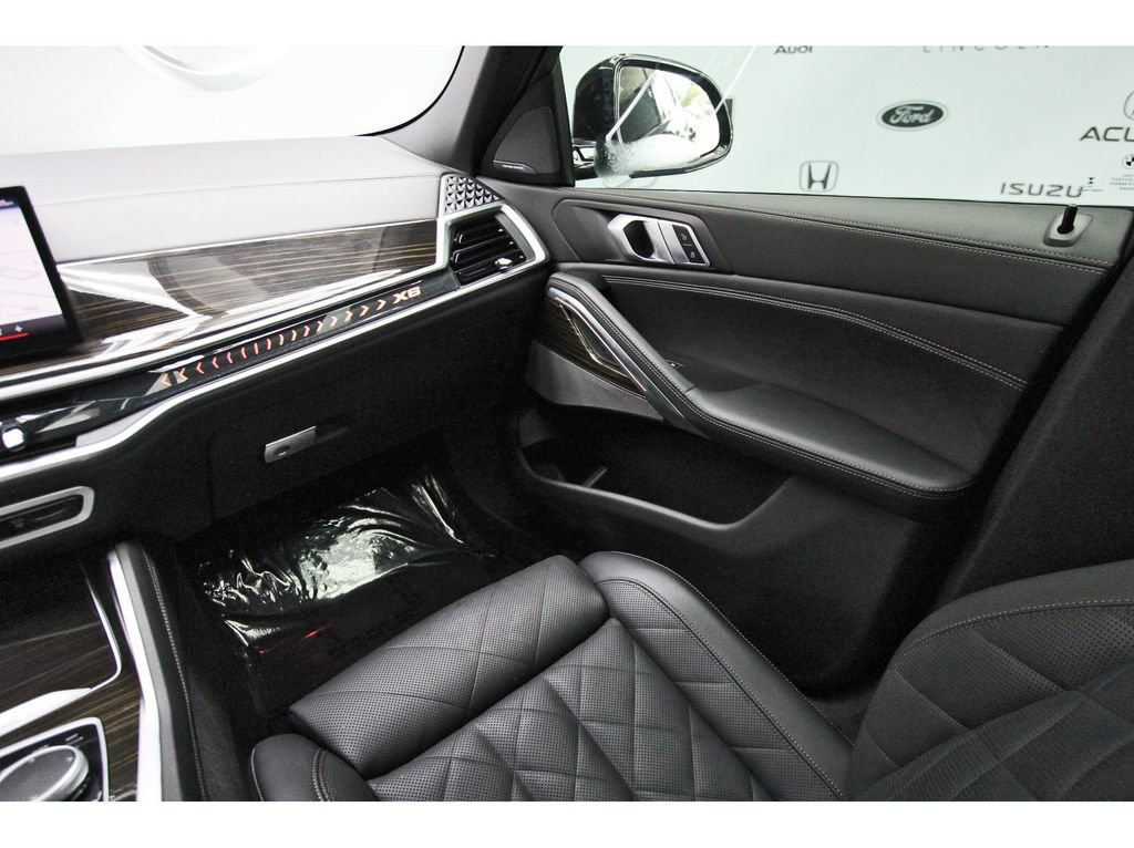 Used 2024 BMW X6 xDrive40i w/ Premium Package AWD/4WD image 10