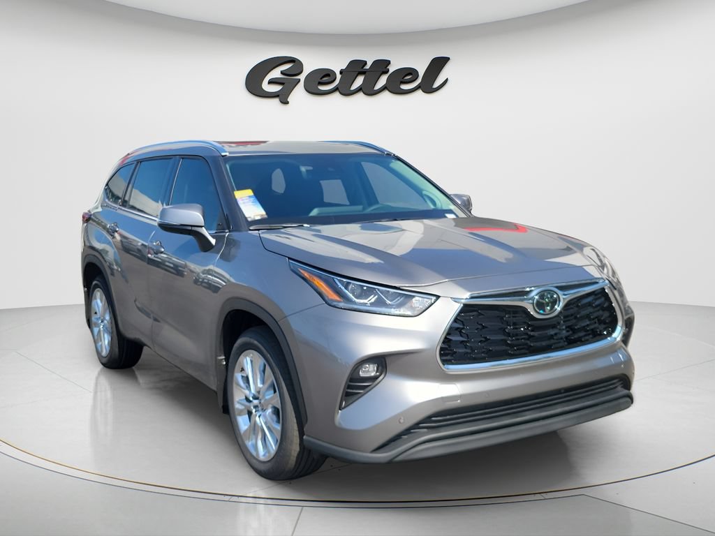 New 2026 Toyota Highlander Limited AWD/4WD image 3