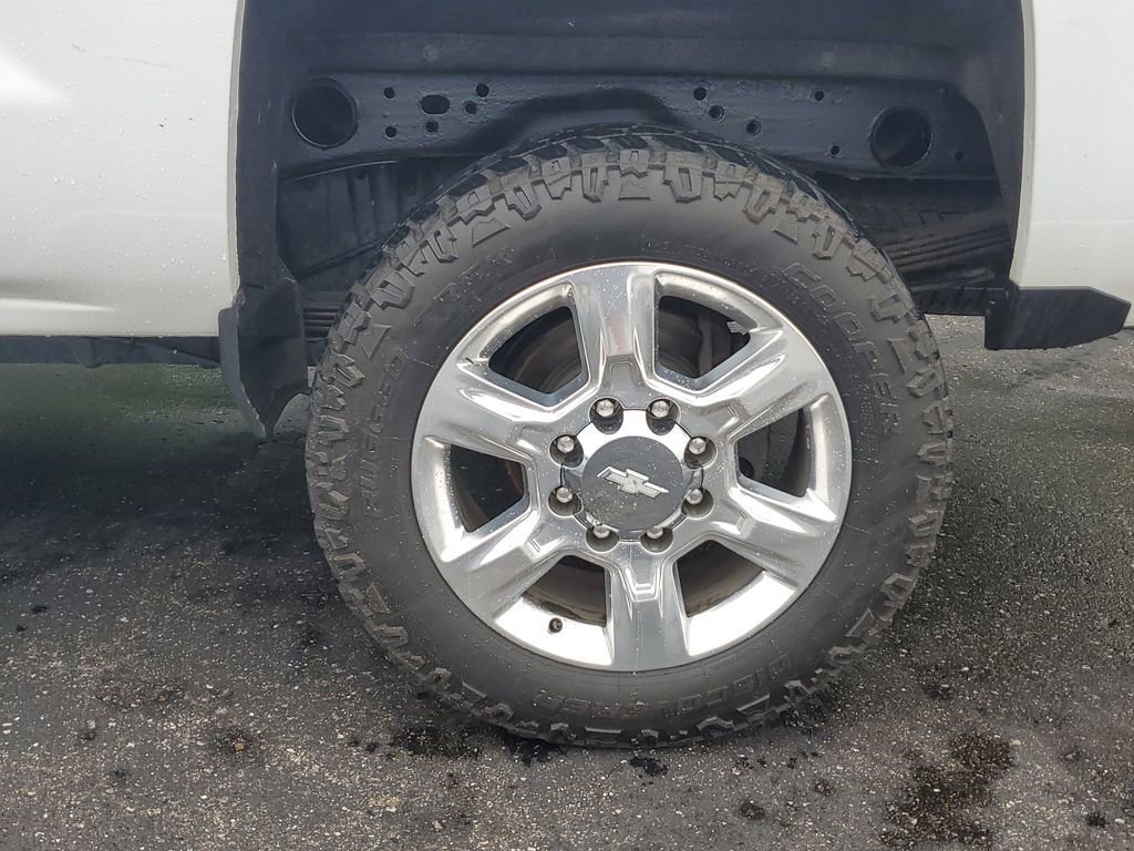 Used 2019 Chevrolet Silverado 2500 LTZ w/ Duramax Plus Package AWD/4WD image 5