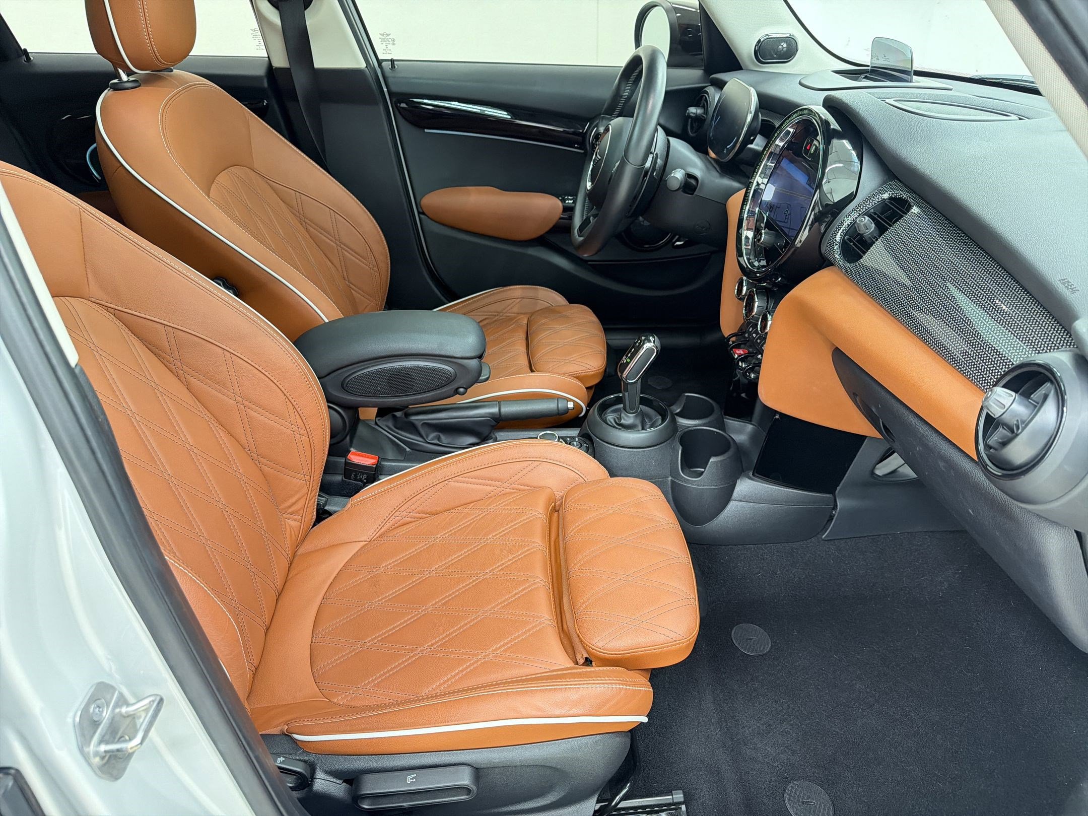 Used 2022 MINI Cooper S image 26