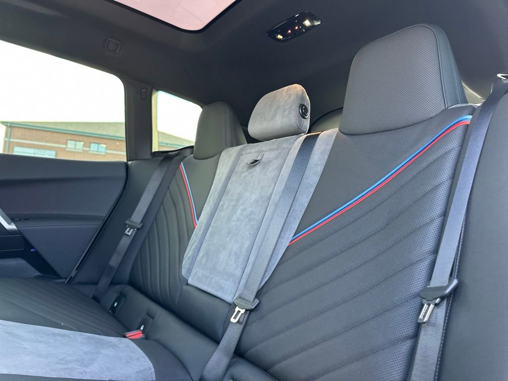New 2026 BMW iX xDrive60 w/ M Sport Package AWD/4WD image 23