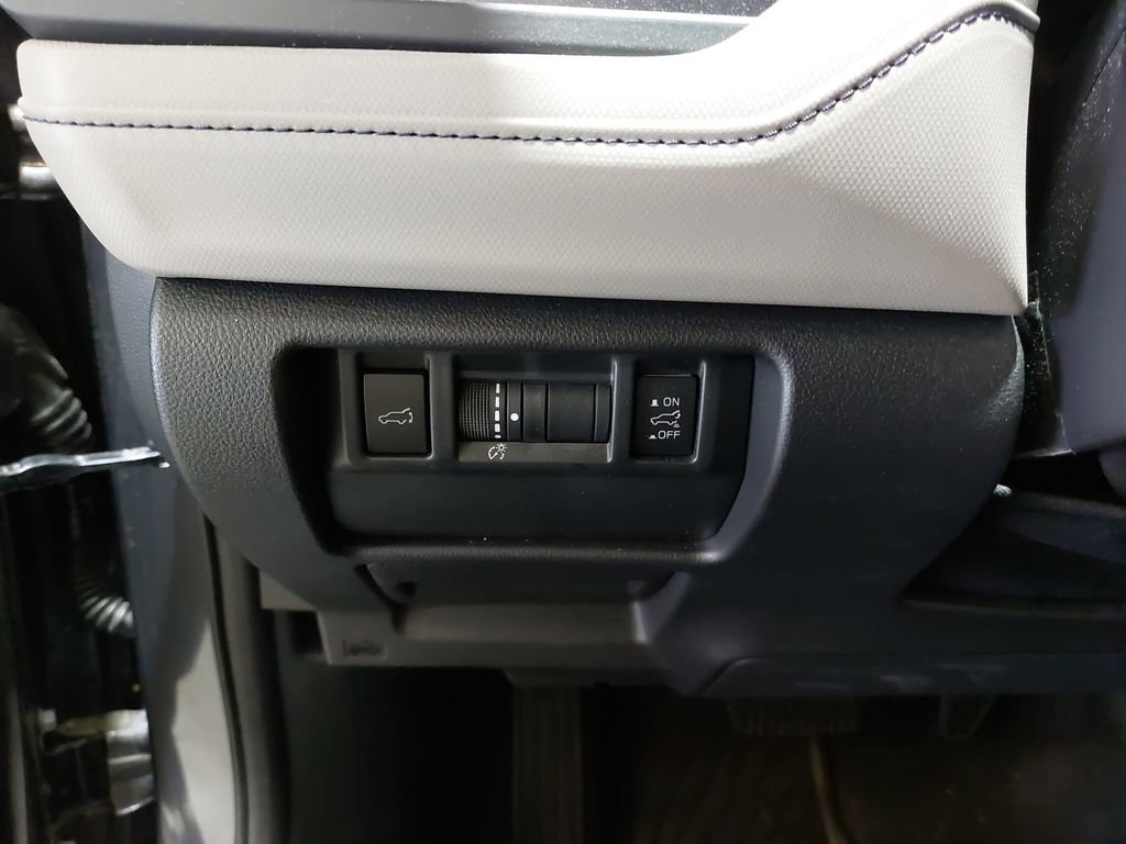 Used 2025 Subaru Forester Limited w/ Popular Package #1 AWD/4WD image 27