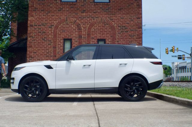 Used 2023 Land Rover Range Rover Sport SE AWD/4WD image 8