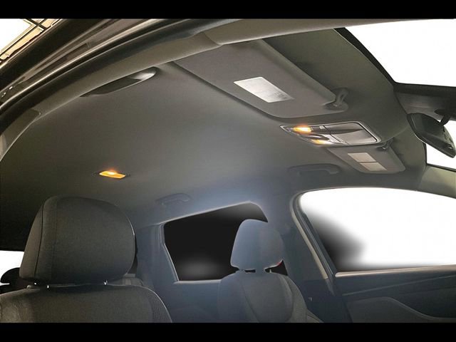 Used 2020 Hyundai Santa Fe SE image 23