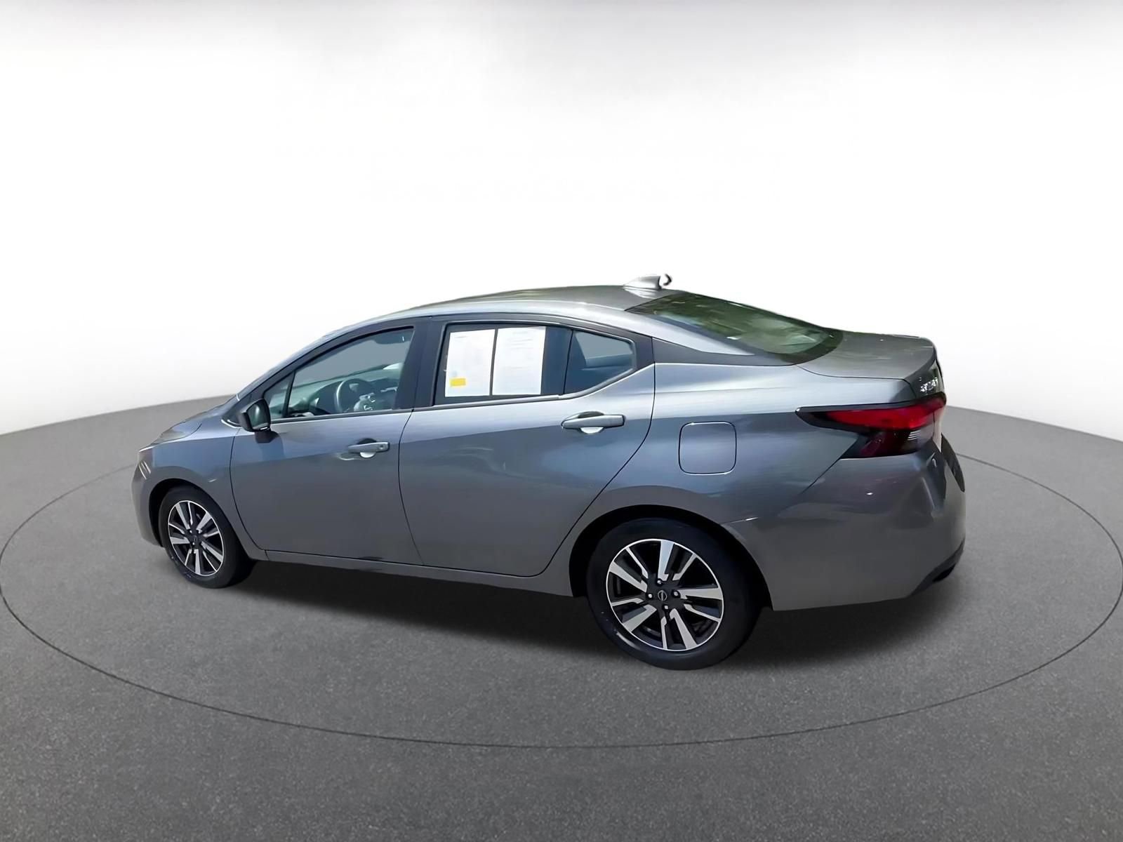 Used 2025 Nissan Versa SV FWD image 10