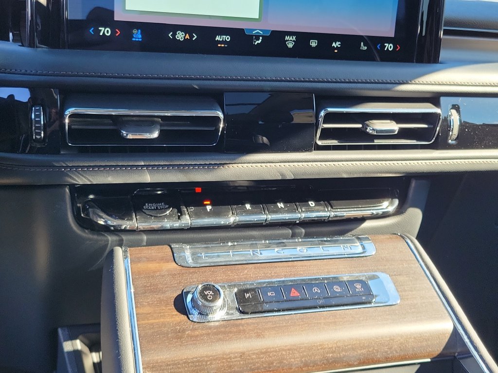 New 2027 Lincoln Aviator Reserve w/ Jet Appearance Package AWD/4WD image 28