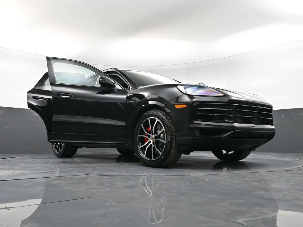 New 2026 Porsche Cayenne S AWD/4WD image 38
