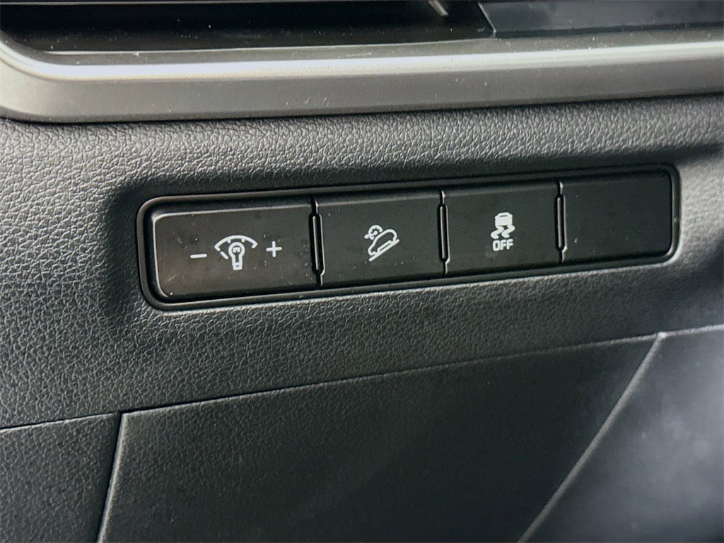 Used 2024 Kia Telluride LX image 20