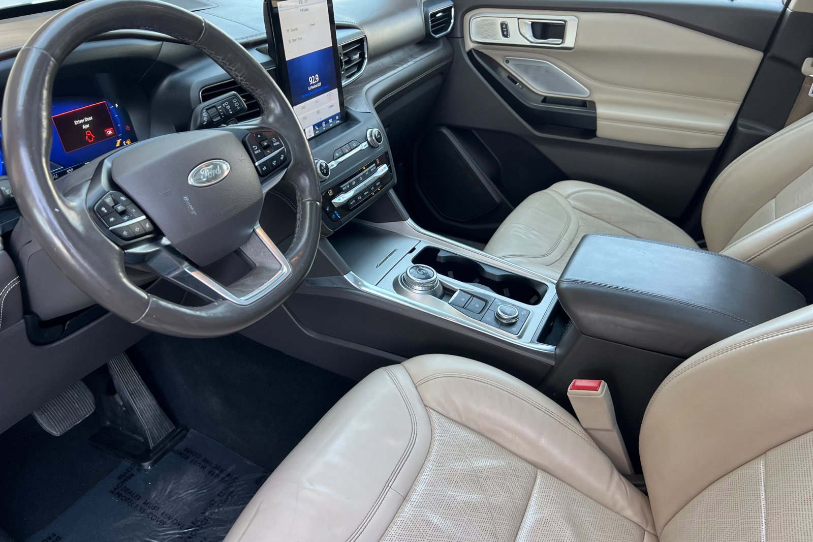 Used 2020 Ford Explorer Platinum w/ Premium Technology Package image 10