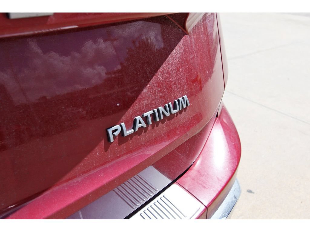 Used 2024 Nissan Rogue Platinum w/ Platinum Premium Package FWD image 9