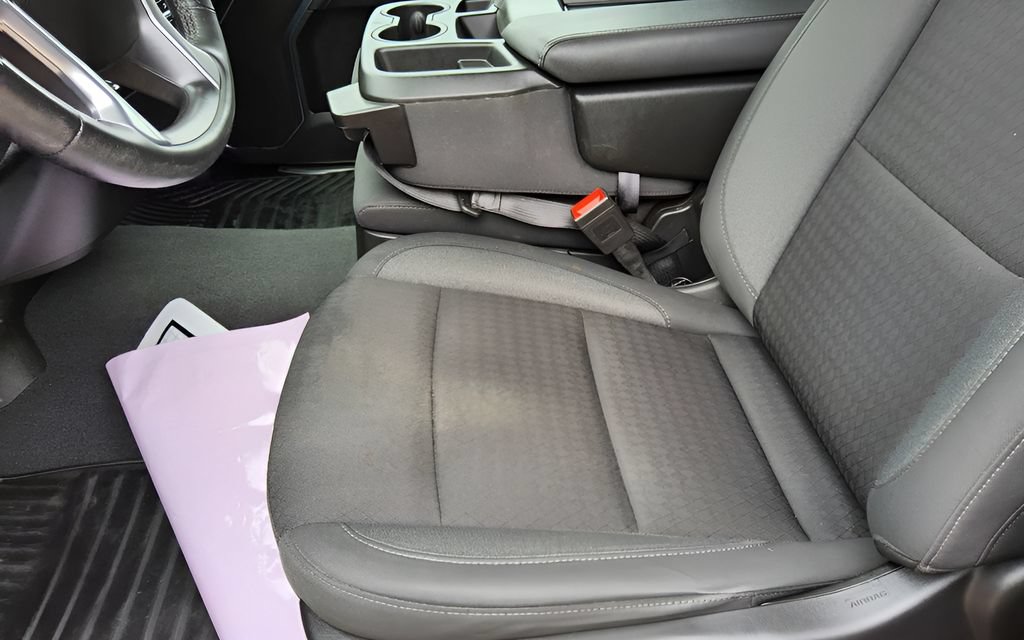 Used 2024 Chevrolet Silverado 1500 LT AWD/4WD image 21