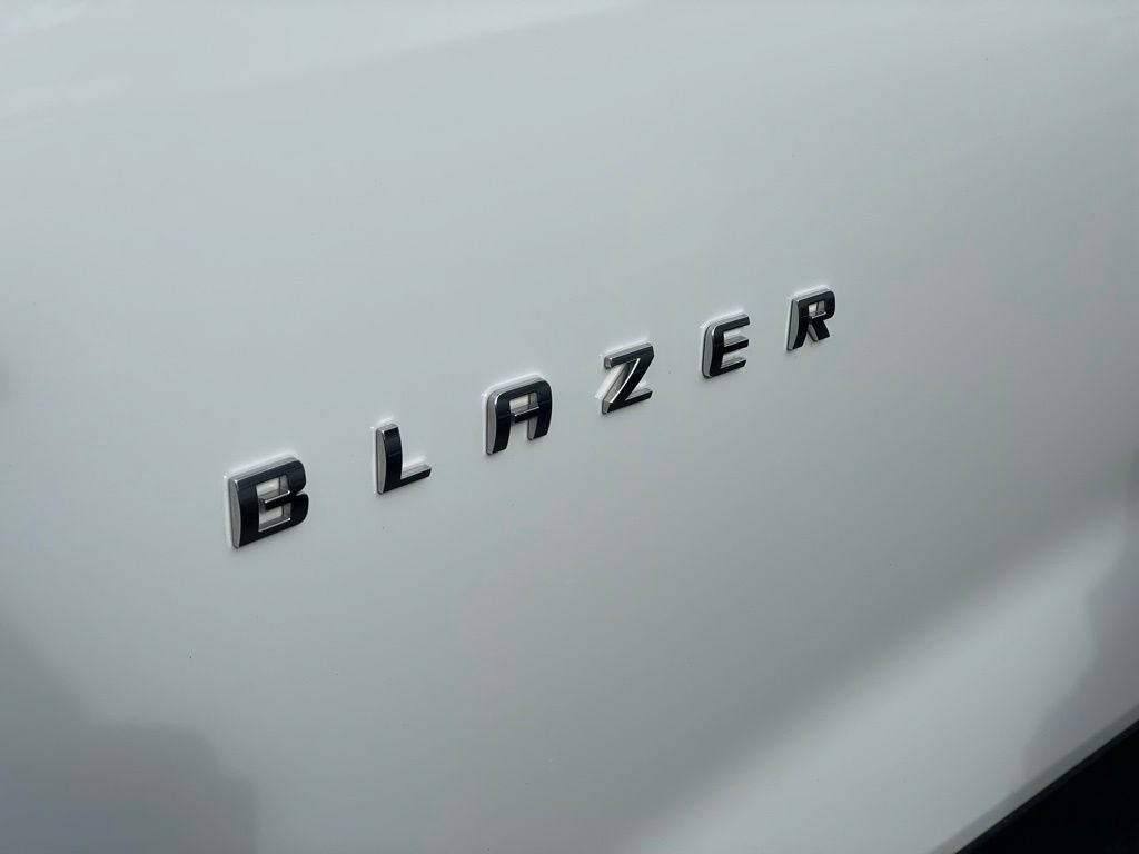 Used 2025 Chevrolet Blazer LT AWD/4WD image 27
