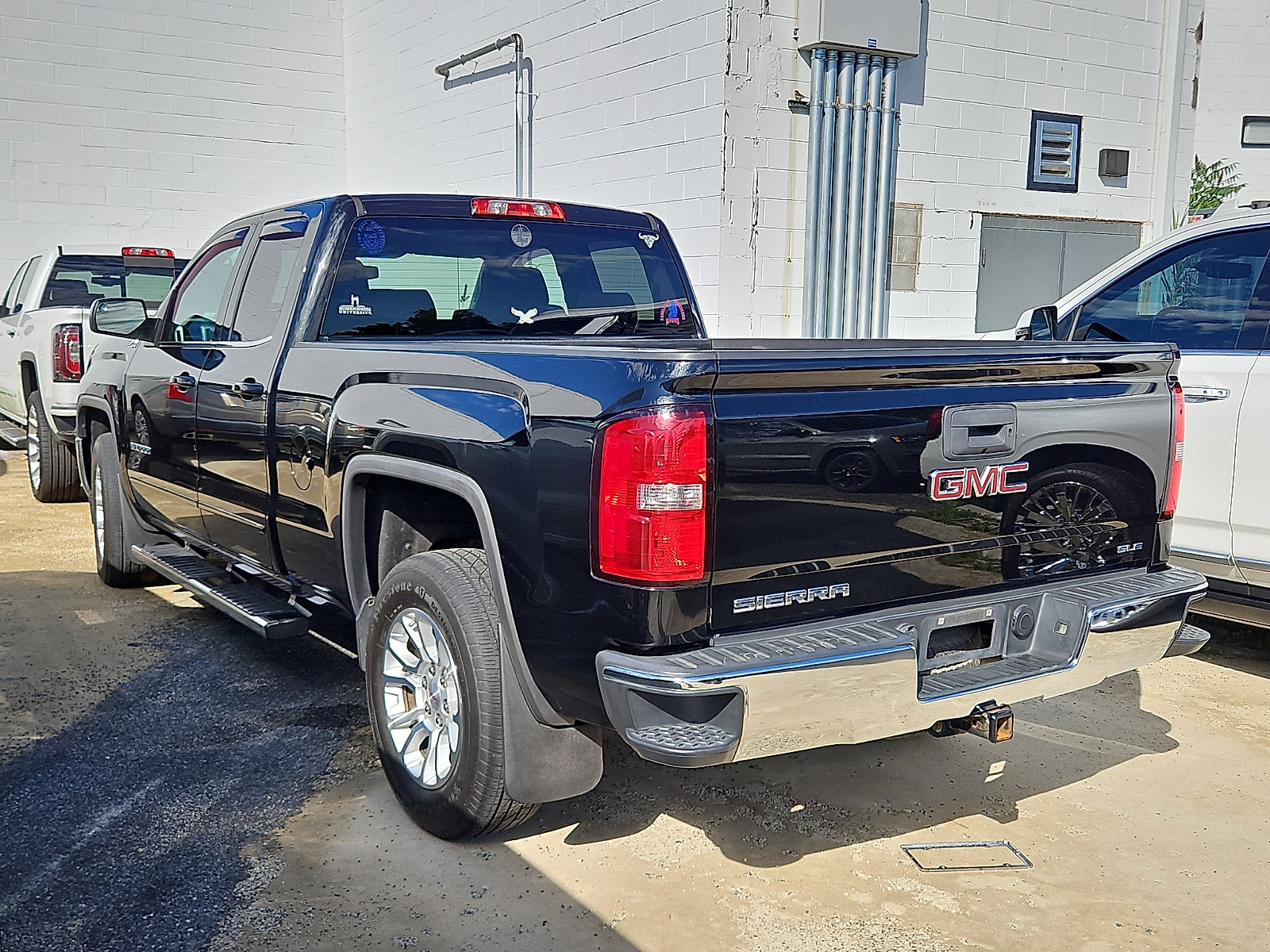 Used 2015 GMC Sierra 1500 SLE w/ SLE Value Package AWD/4WD image 5