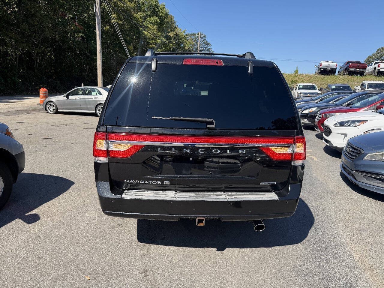 Used 2015 Lincoln Navigator L 2WD image 6