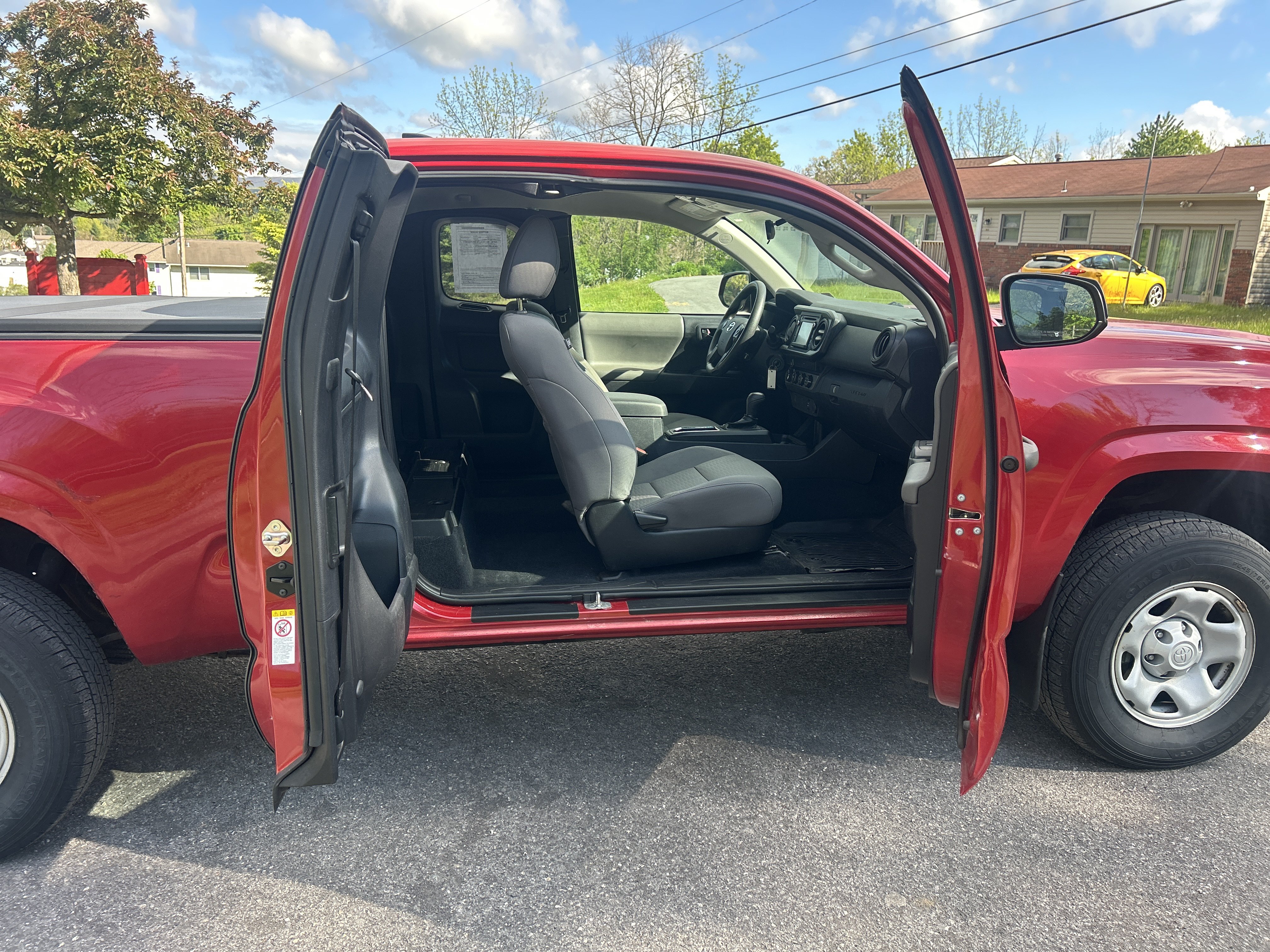 Used 2019 Toyota Tacoma SR AWD/4WD image 15
