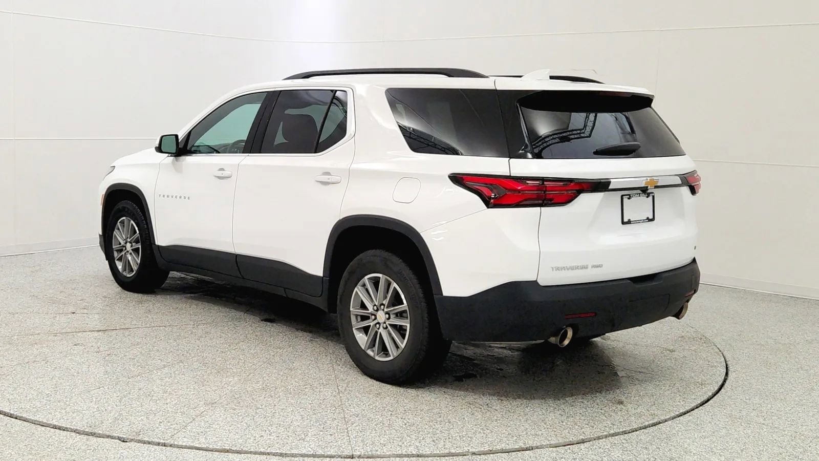 Used 2023 Chevrolet Traverse LT image 5