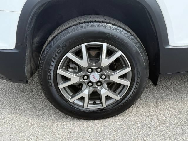 Used 2023 GMC Acadia SLE w/ Driver Convenience Package FWD image 12