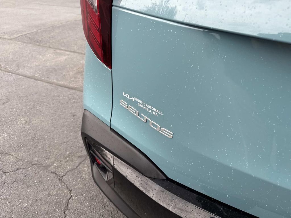 Used 2024 Kia Seltos S AWD/4WD image 5