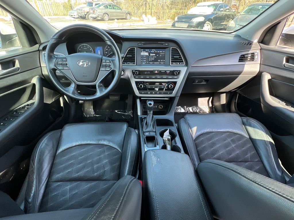 Used 2017 Hyundai Sonata Sport w/ Value Edition Package 02 image 16