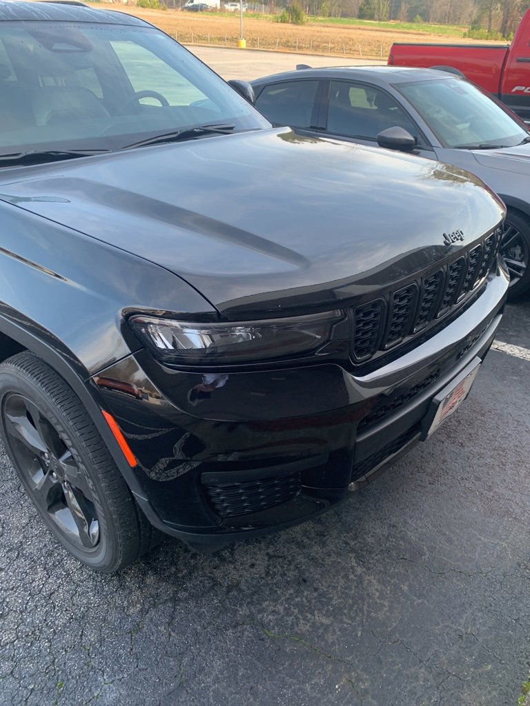 Used 2023 Jeep Grand Cherokee L Laredo image 7