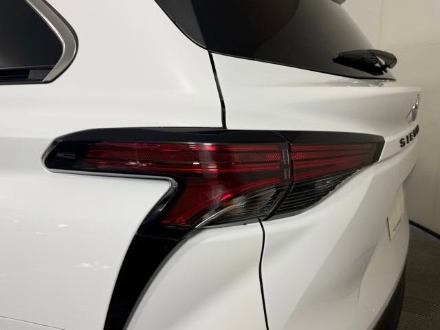Used 2022 Toyota Sienna LE FWD image 11