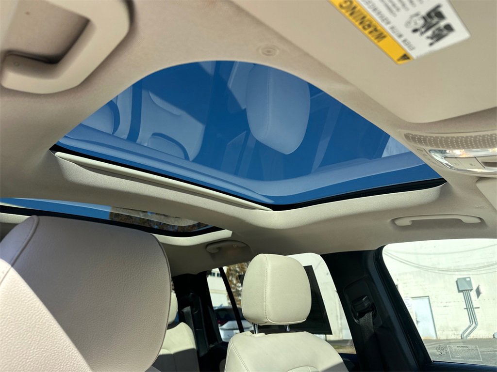 Used 2023 Mercedes-Benz GLB 250 4MATIC image 13